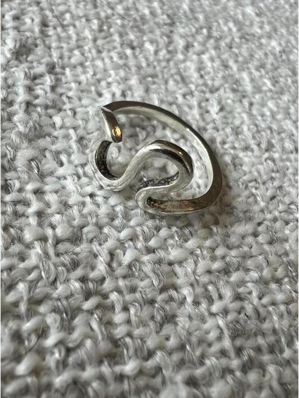 Women's Silver Tone Wavy Design Ring